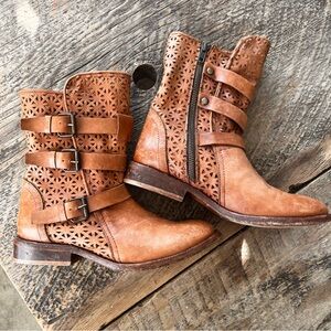 Matisse Lattice Leather Ankle Boots w/Straps, Size 6